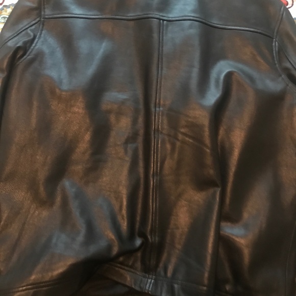 Leather jacket - Picture 2 of 3